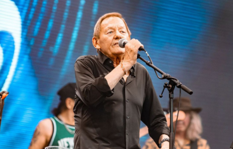 Ein Foto von einem Konzert von Wolfgang Ambros und die No 1 vom Wienerwald.